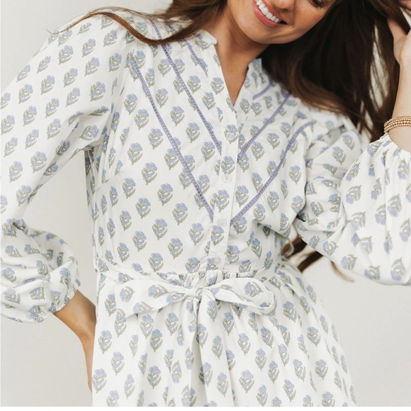 Shop Henly Lily Floral Midi Dress - Picture 3 of 10